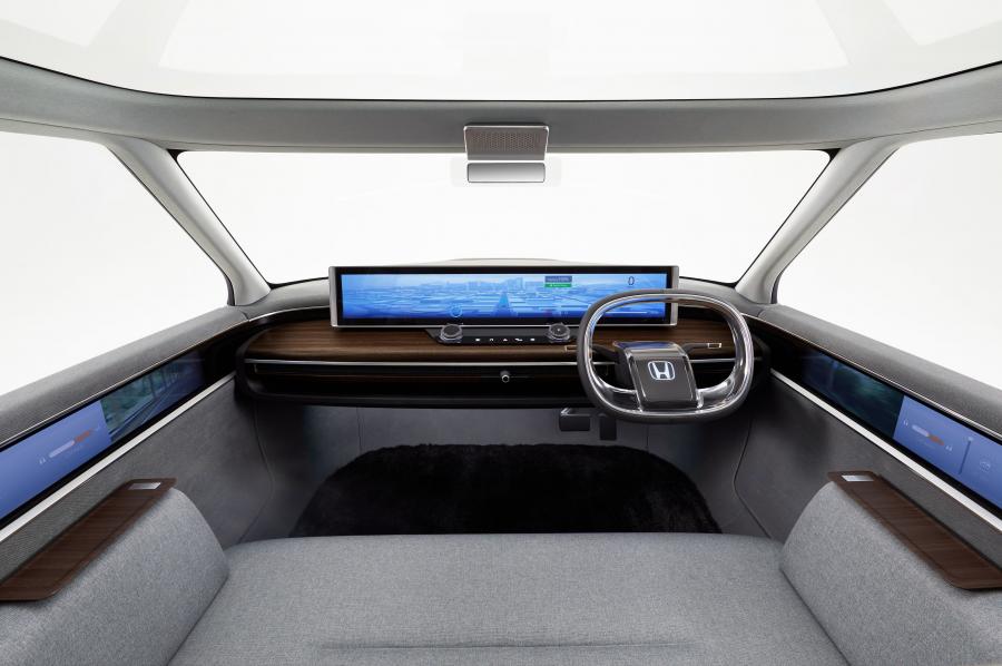 Торпедо Honda Urban EV Concept 2017 года  (фото 15 из 18)